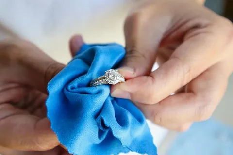 Why Hand-Crafted Jewelry Matters for Modern Customers